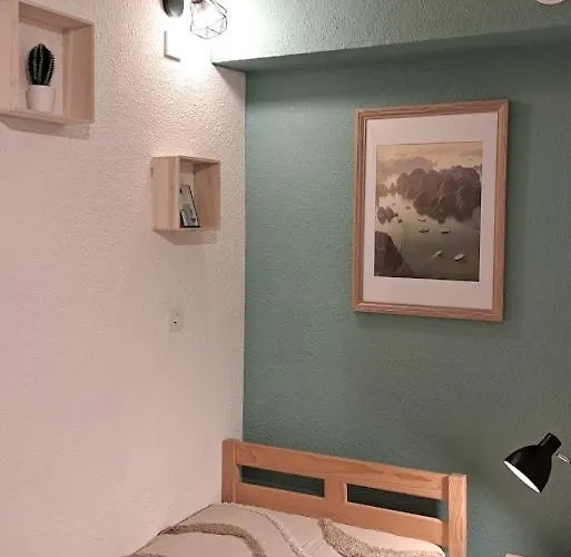 Apartment Appartement Lumineux Renove Avec Grande Terrasse Plein Sud & Piscine, Proche Plages Antibes